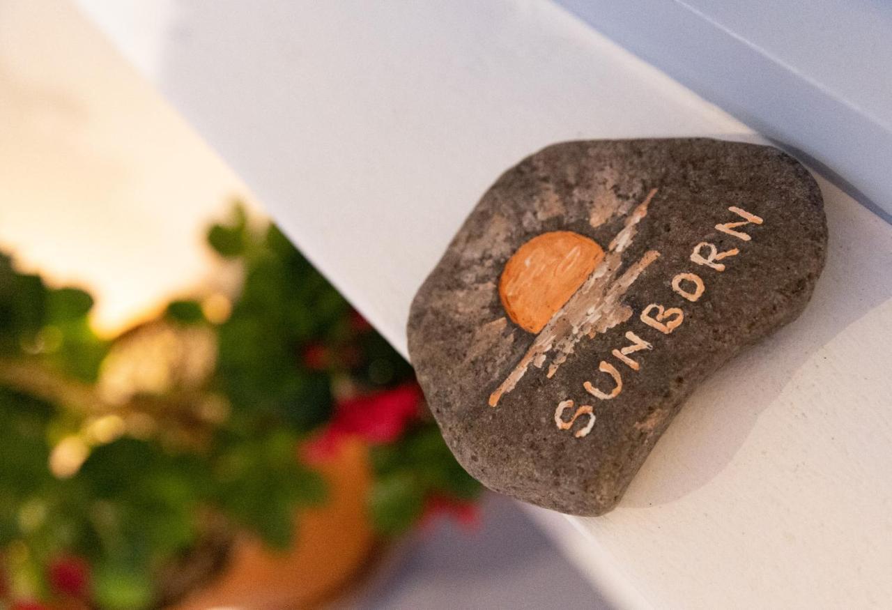 Sunborn Oia Suites Экстерьер фото