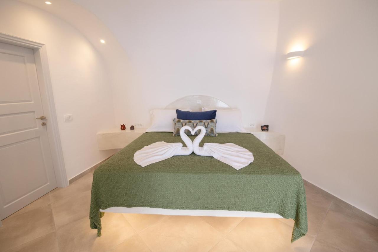 Sunborn Oia Suites Экстерьер фото